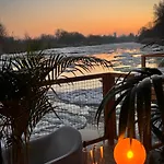 Na Wodzie - On The River Dom wakacyjny Poznań