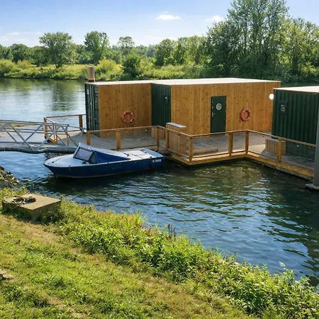 Na Wodzie - On The River Познань