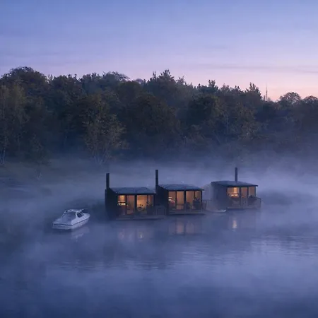 Na Wodzie - On The River