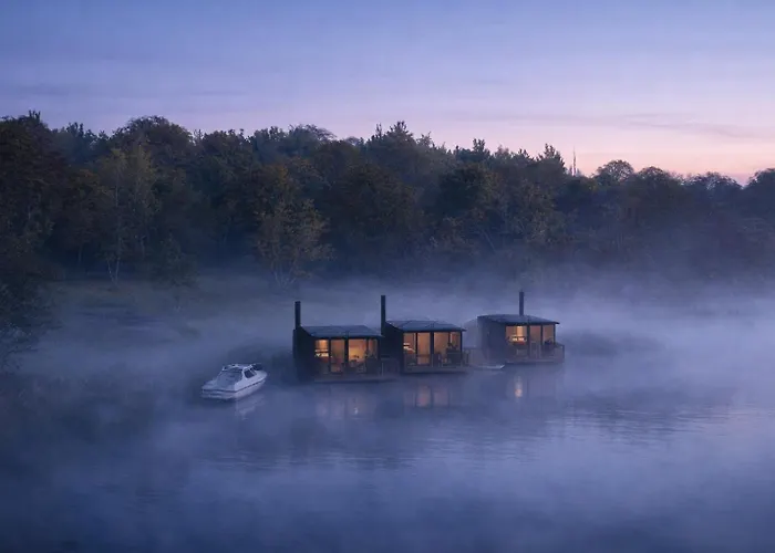 Na Wodzie - On The River